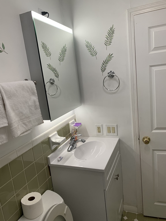 176 Maple Ave, Rutland