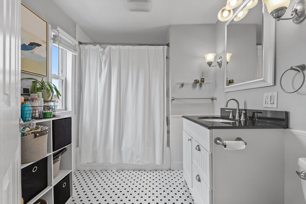 180 W 8th, South Boston