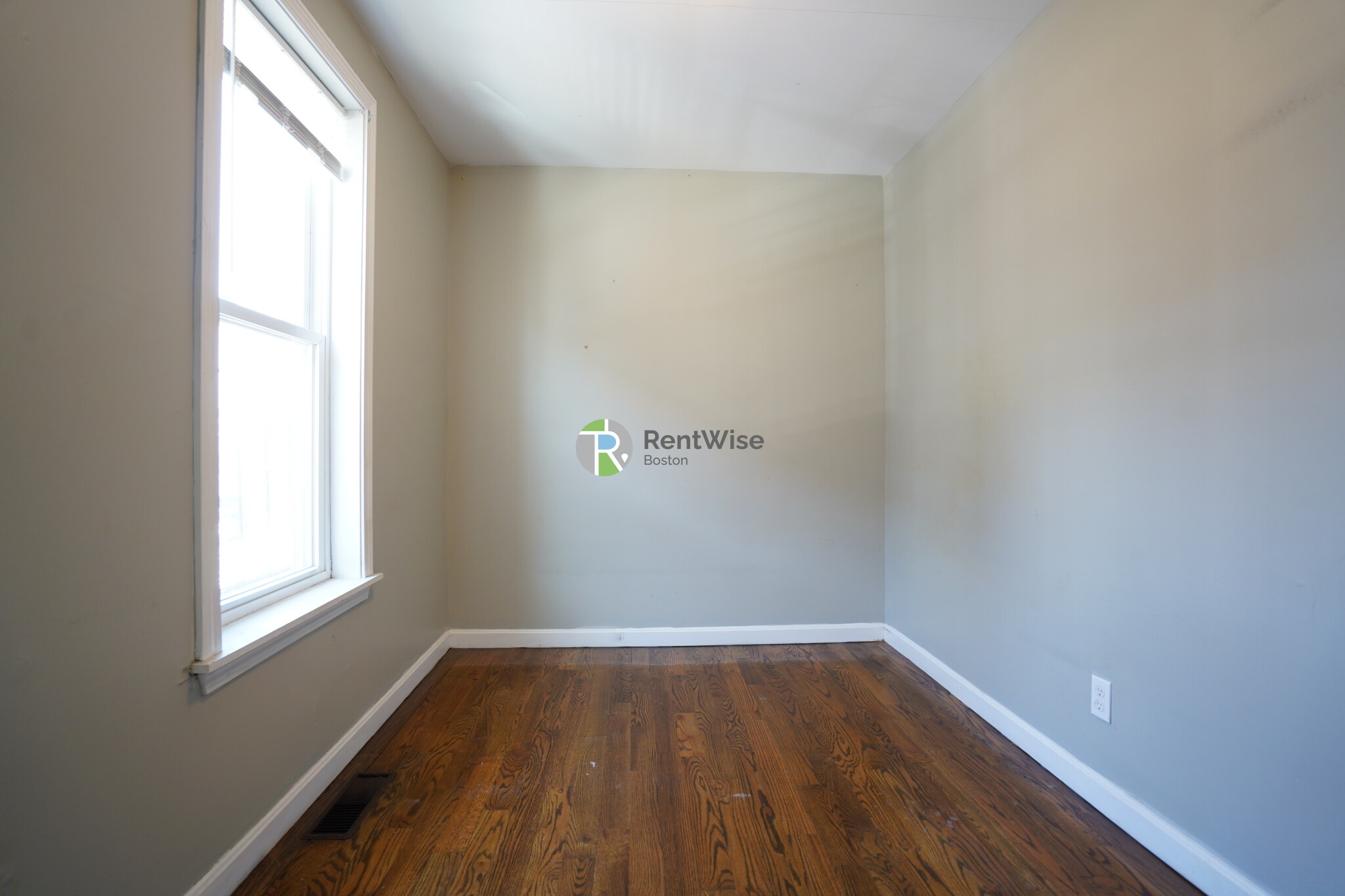 36 L St, South Boston