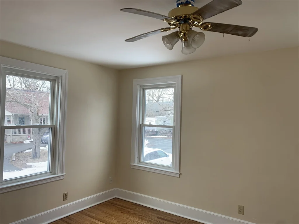 108 Elmwood, Swansea