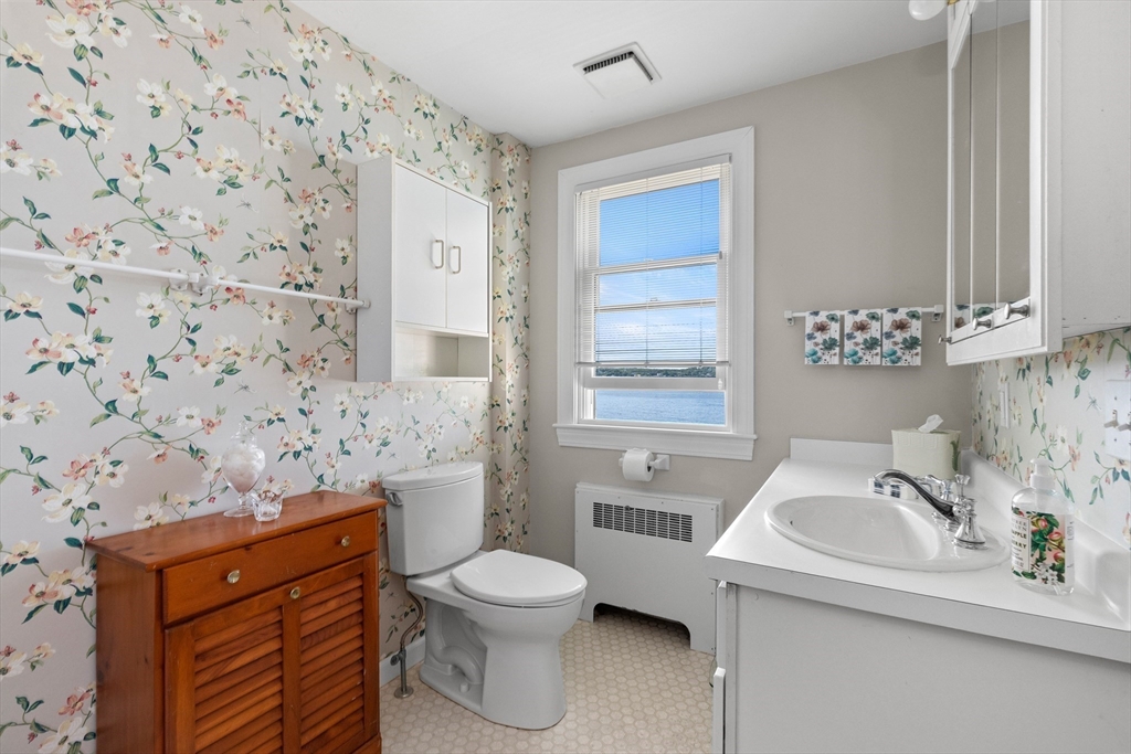 37 Marmion Way, Rockport