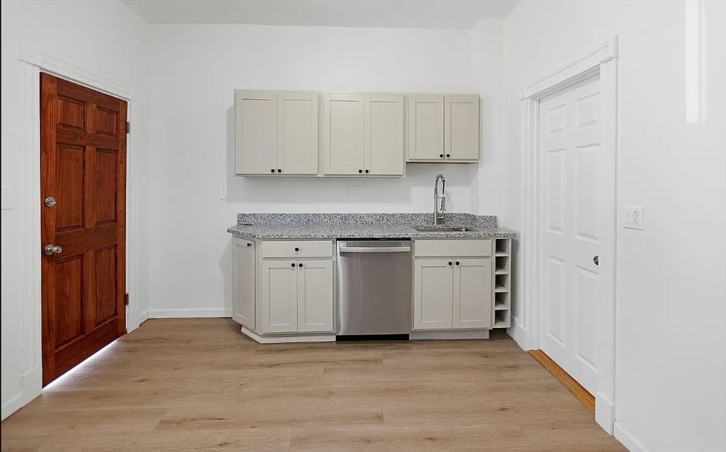 868 Huntington Ave, Mission Hill