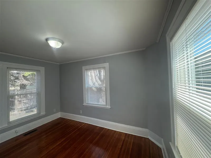 516 R Somerville Ave, Ward Two