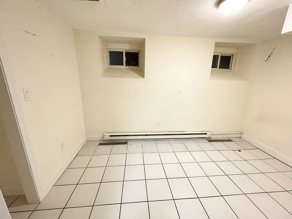 733 Parker St, Mission Hill