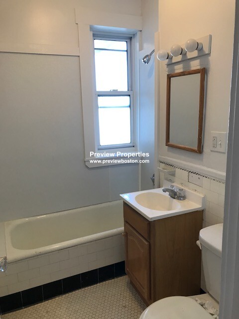 116 Washington St, Brighton