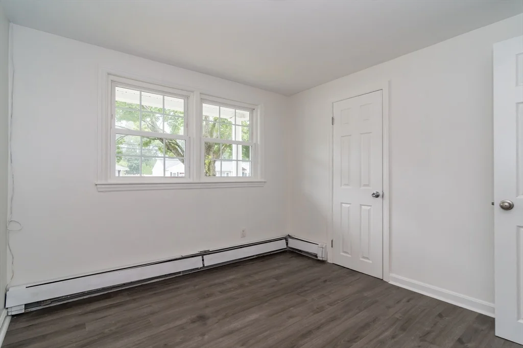 22 Wethersfield Rd, Natick