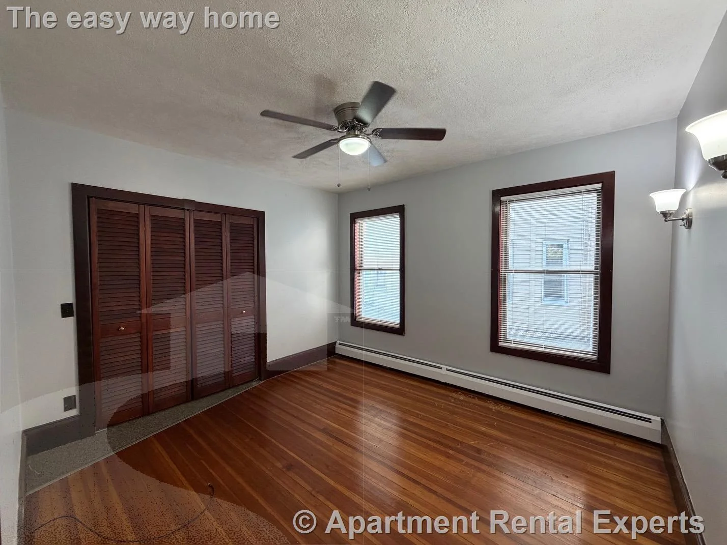 31 Illinois Ave, East Somerville