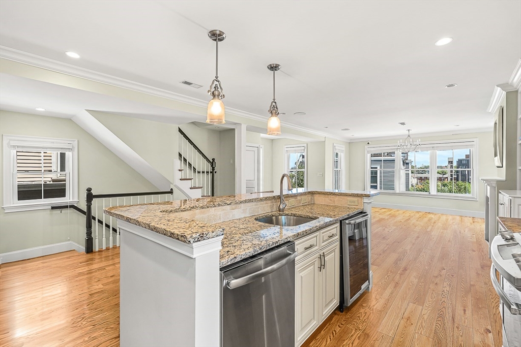 30 Middle St, South Boston