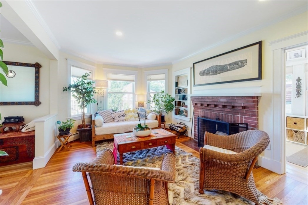 150 Lakeview Ave, West Cambridge