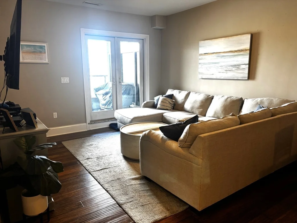 380 West Broadway, South Boston