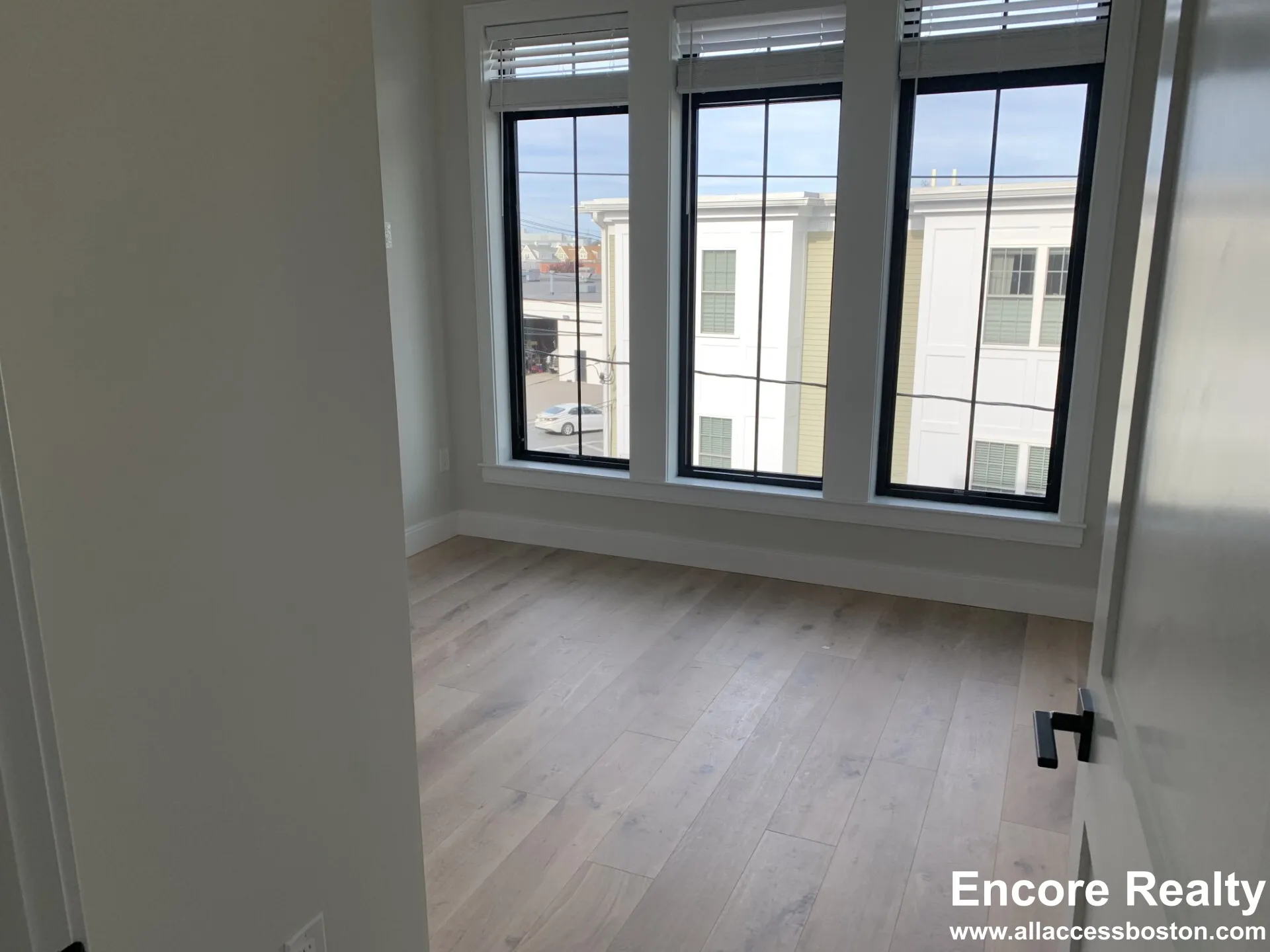 157 Everett St, Allston