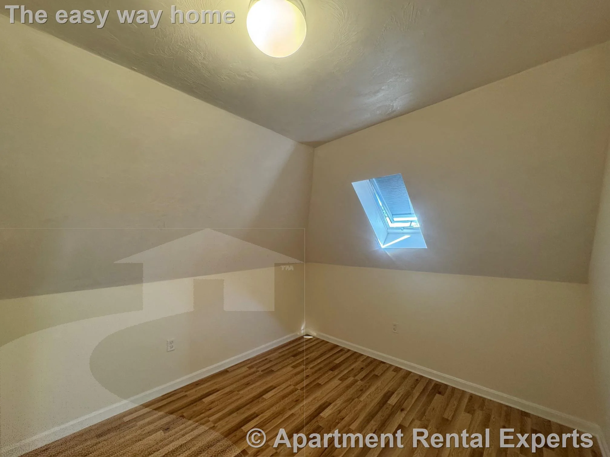 454 Broadway, Magoun Square