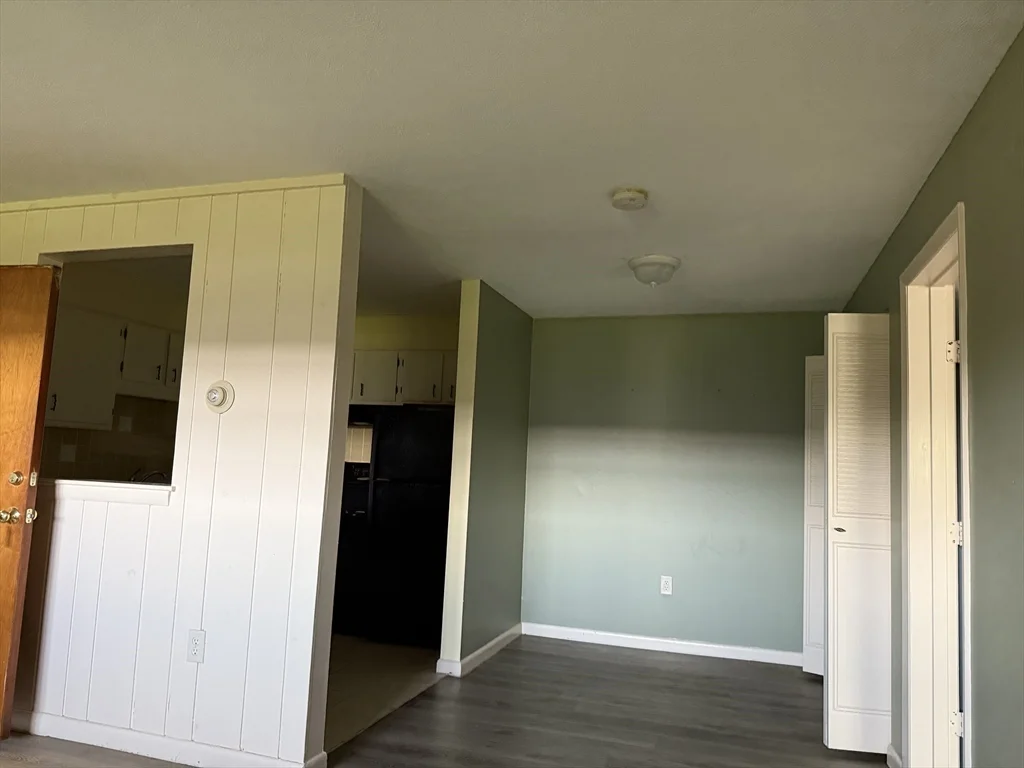 12 Williamsburg Ct, Shrewsbury