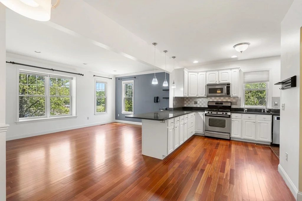 157 Clay St, Wollaston