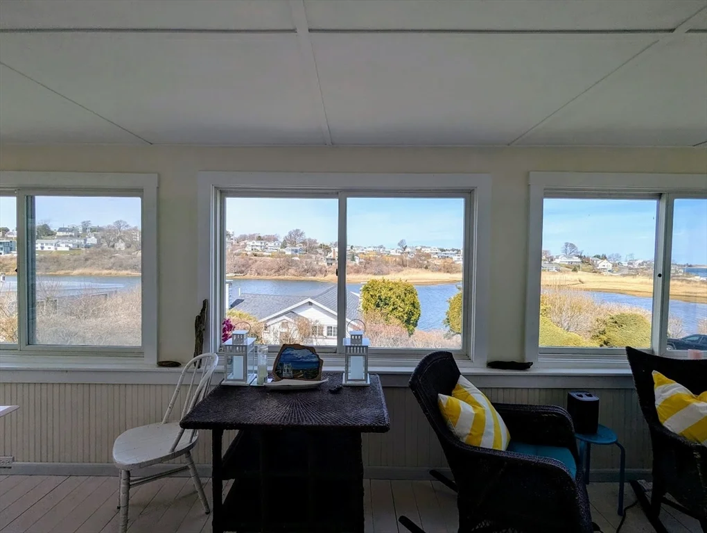 12 Cove Rd, Little Neck