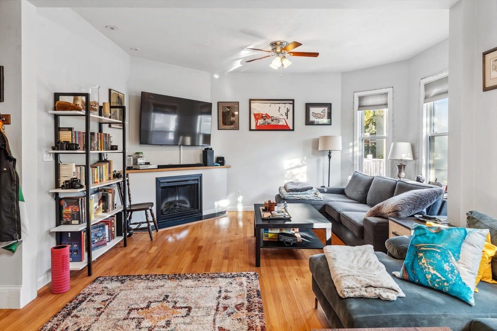 76 Marine Rd, South Boston