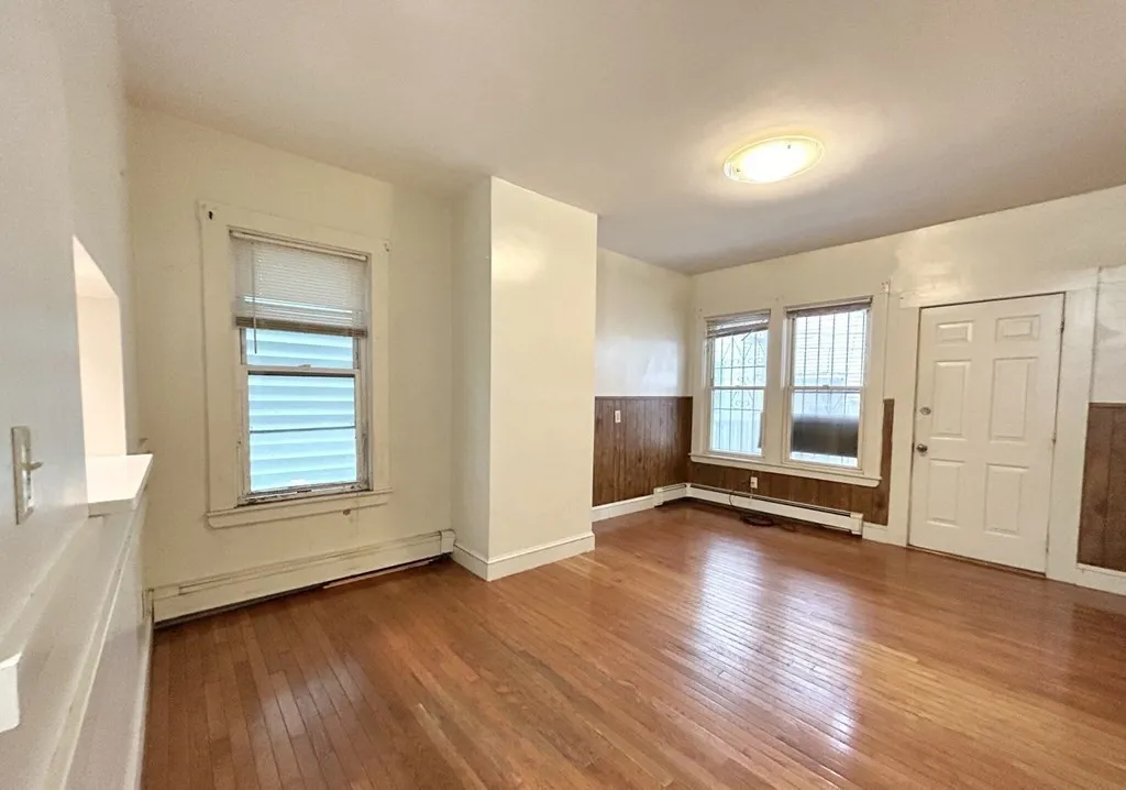 96 East Cottage, Boston