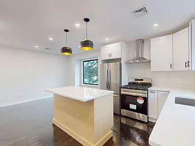 11 Clark Ave, Chelsea