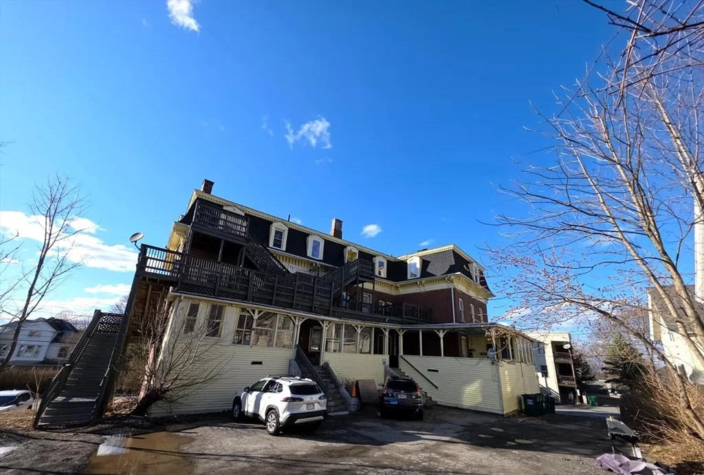 5 Beacon St, Clinton