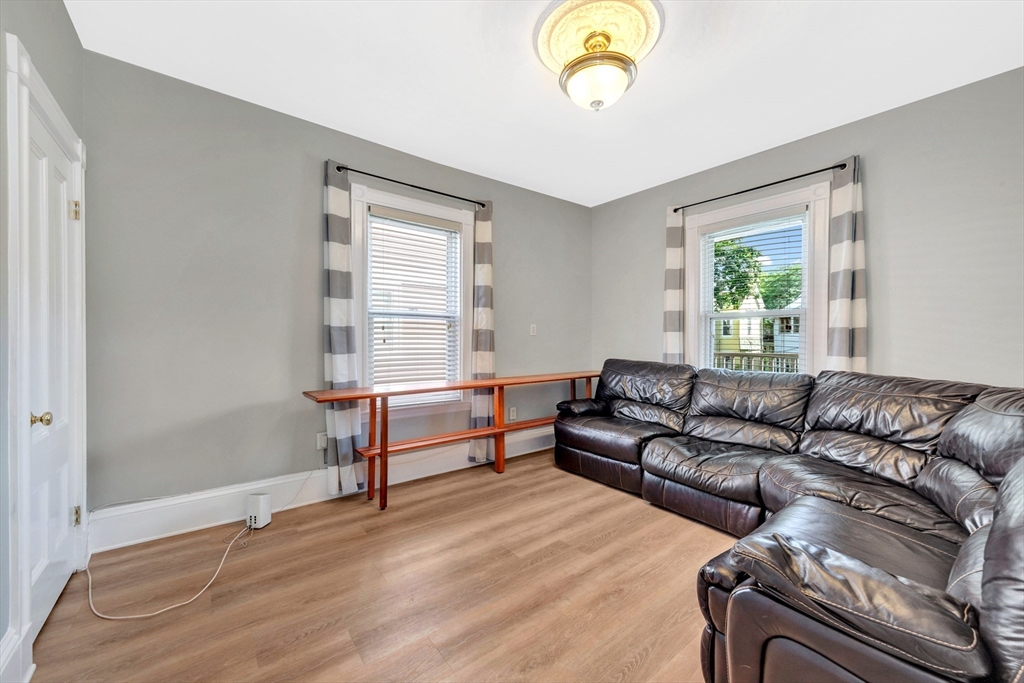 6 Bellflower St, Dorchester