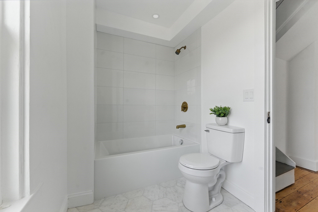 80 Shirley St, Winthrop