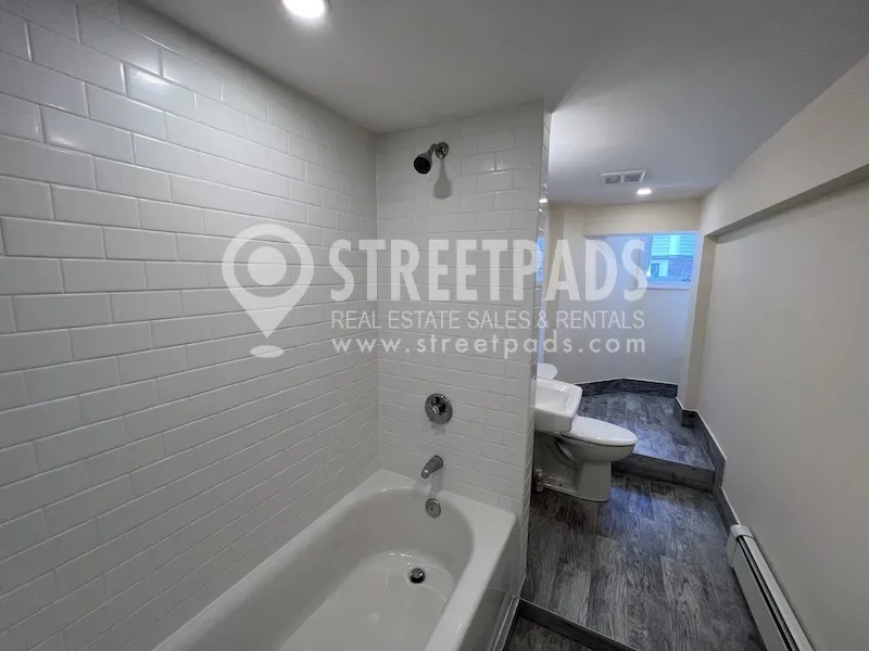 381 Harvard St, Mid-Cambridge