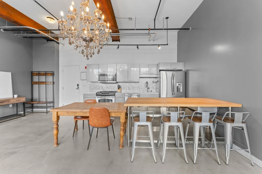 944 Dorchester Ave, Dorchester