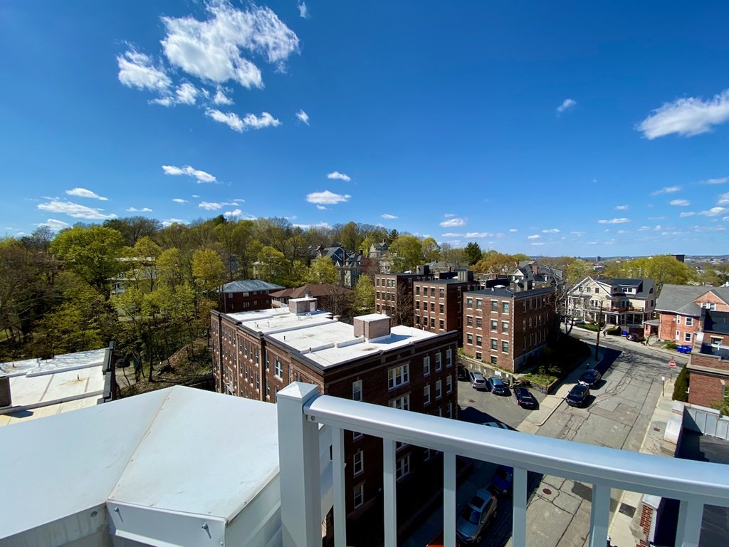 1454 Beacon St, Coolidge Corner