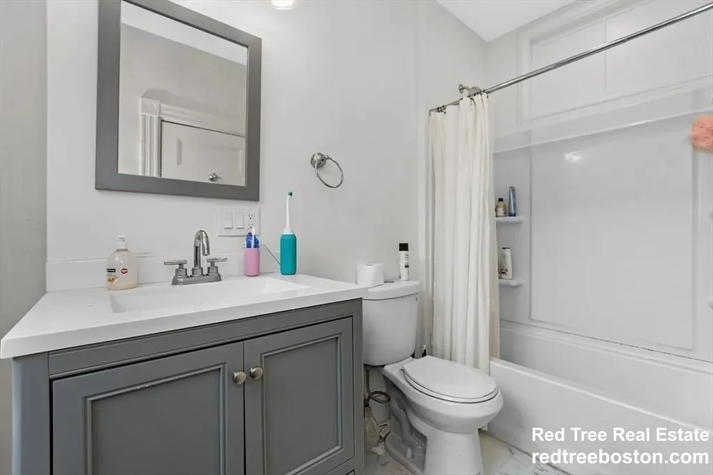 868 Huntington Ave, Coolidge Corner