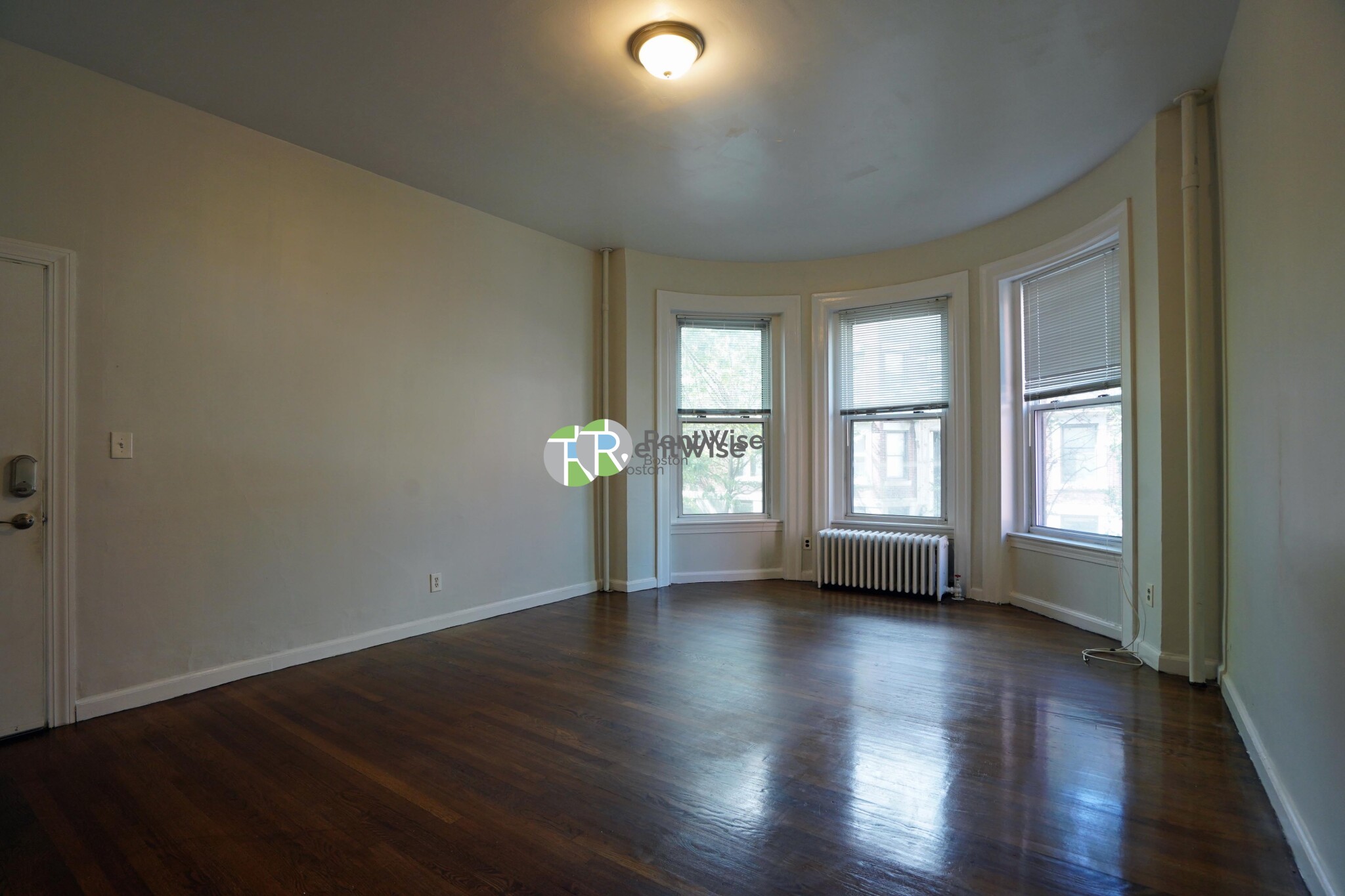 45 Carlton St, Longwood