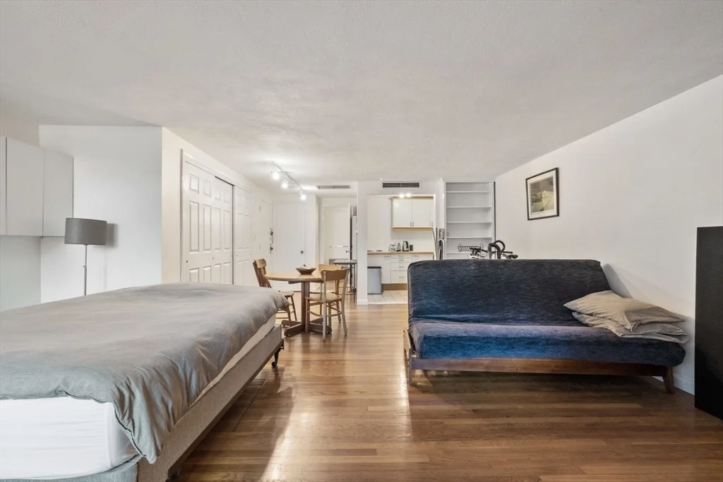 260 Beacon St, Back Bay