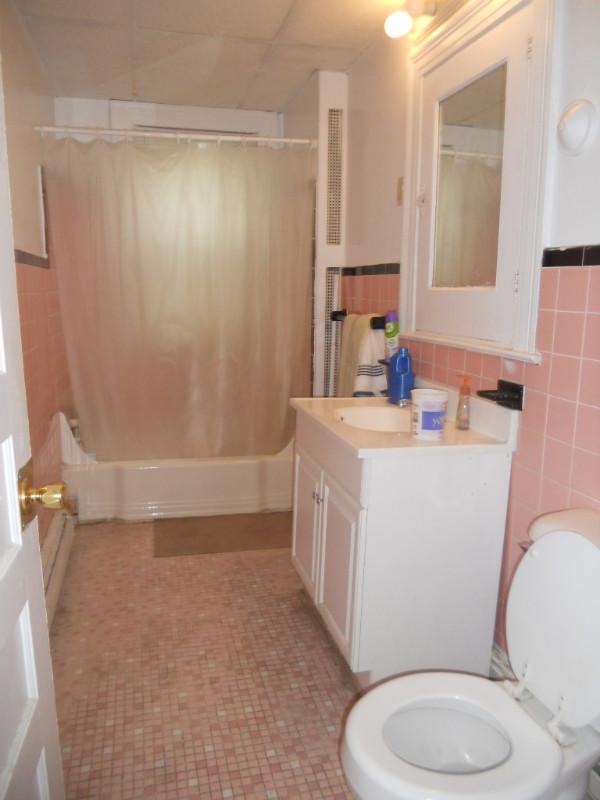 2 Ashford Ct, Allston