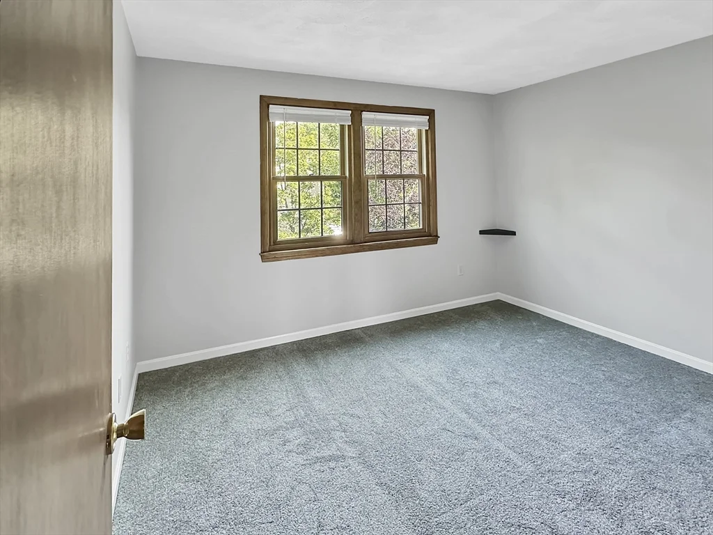 45 Apache Way, Tewksbury