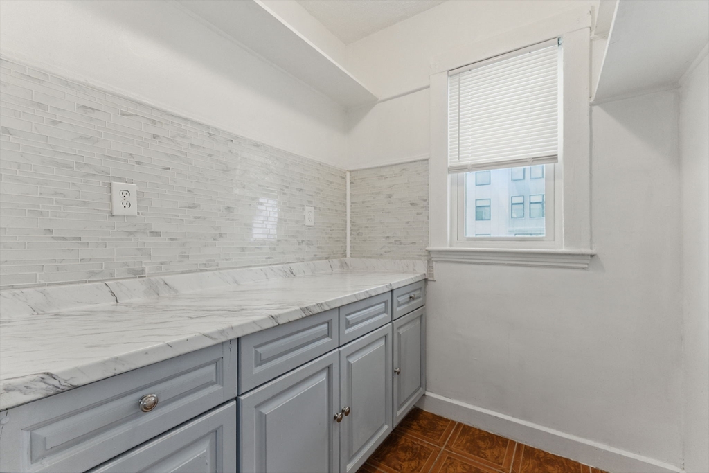 17 Hillsboro, Dorchester