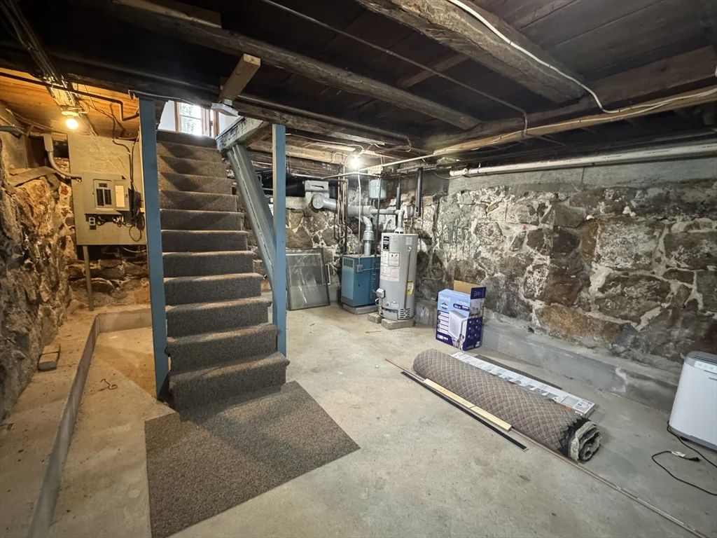 13 Lovett St, Beverly