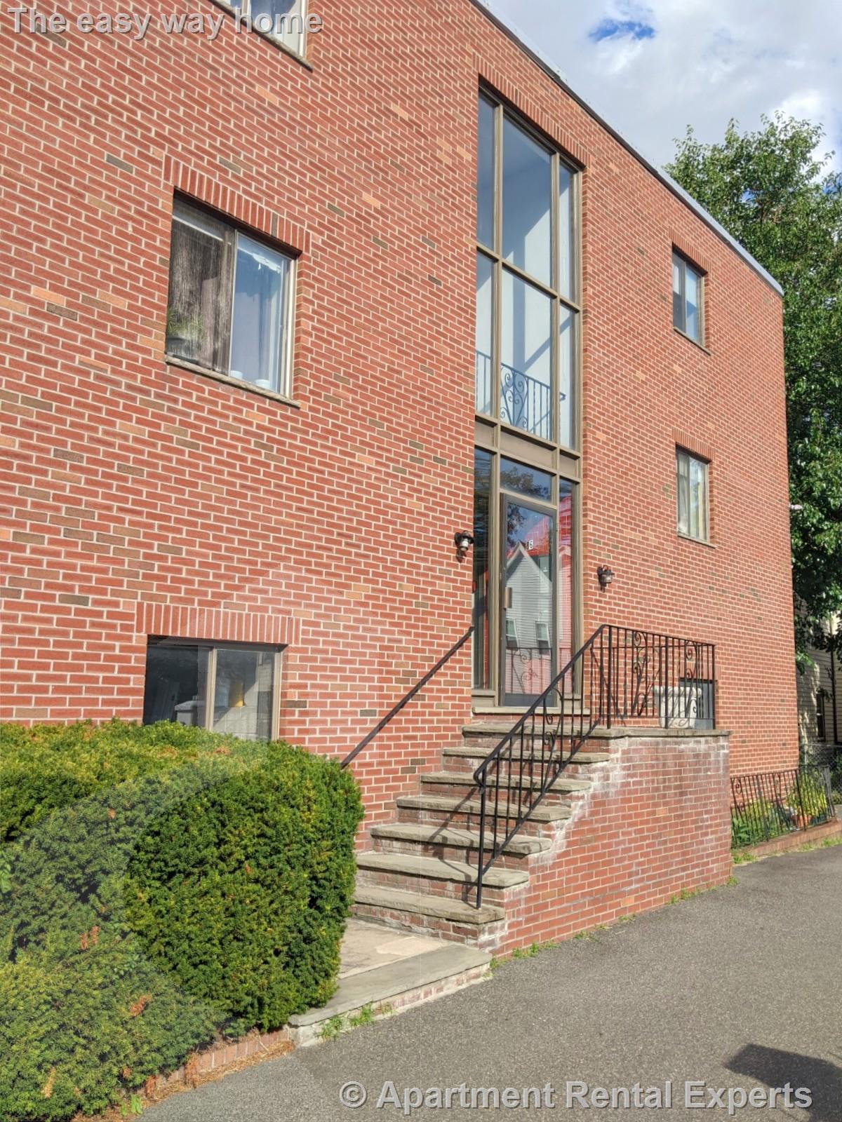 86 Newbury St, Teele Square