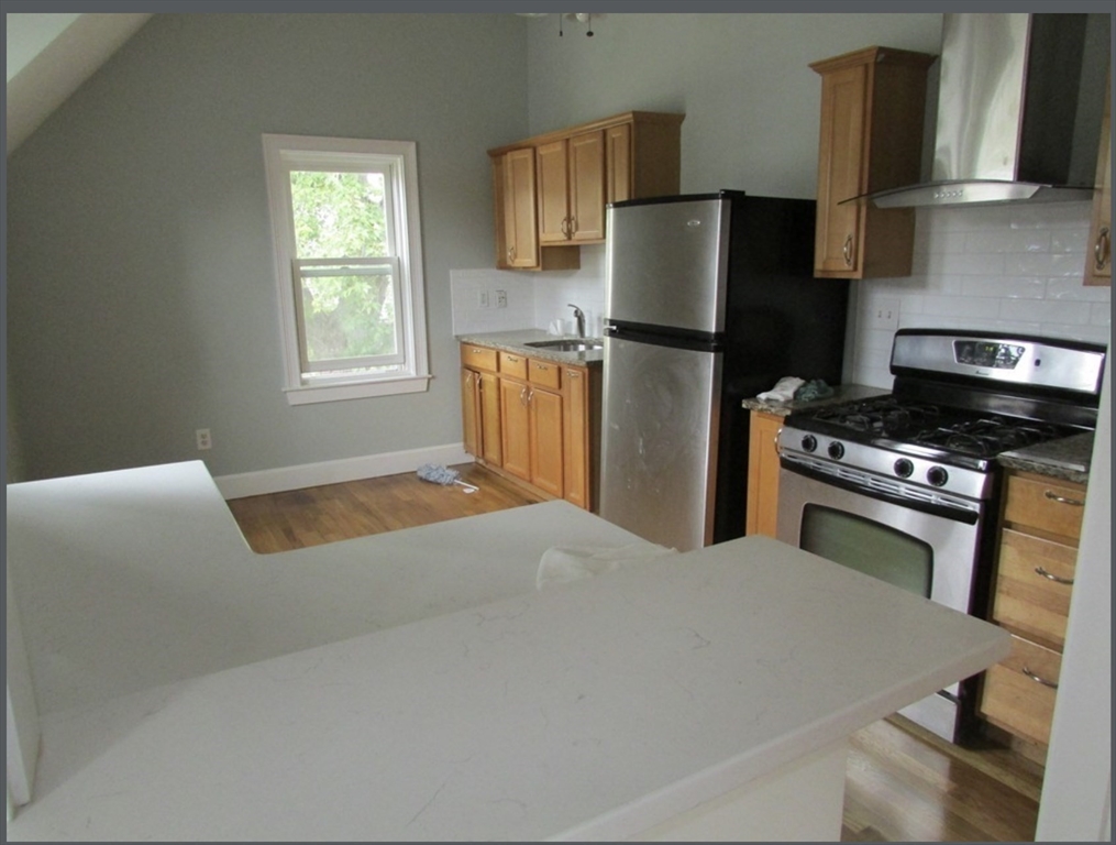 94 Plain St, Braintree