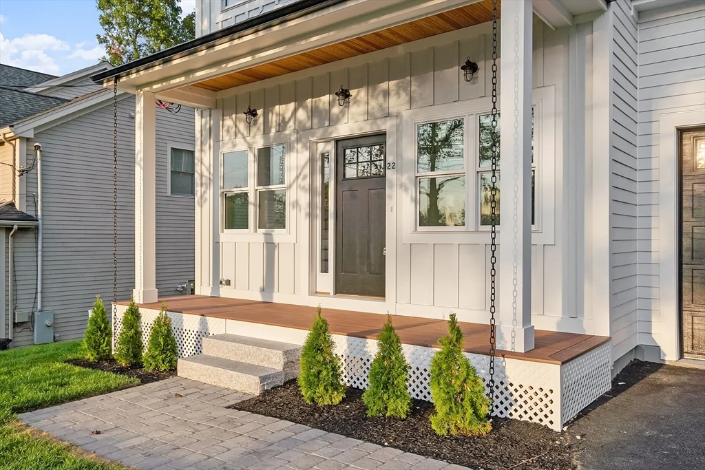 22 Estabrook Rd, Lexington
