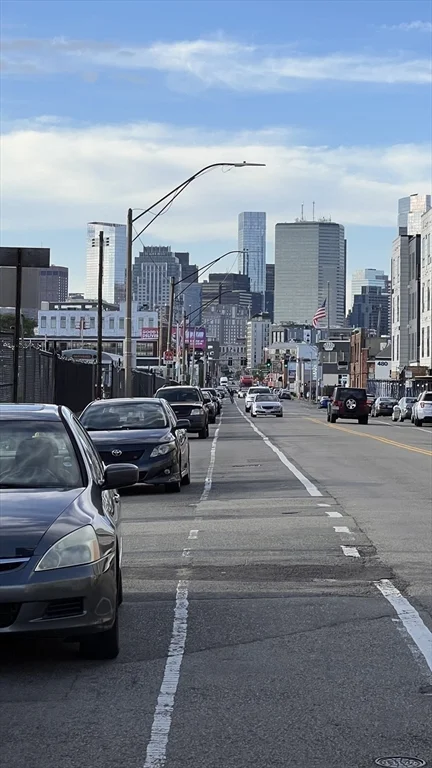 8 Humboldt Pl, South Boston