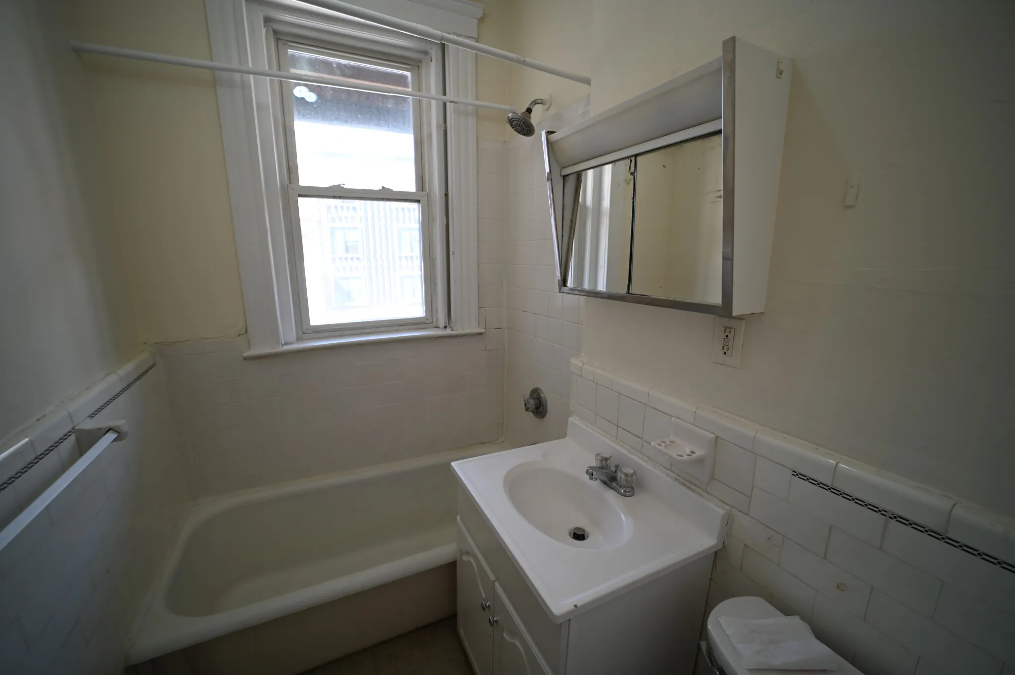 135 Washington St, Brighton