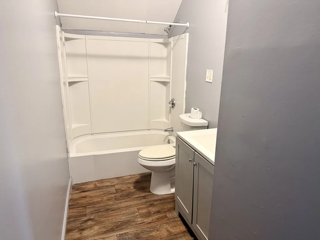 270 Stetson St, Fall River