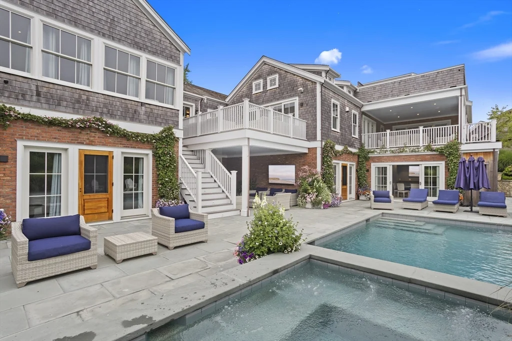 3 Old Mill Ct, Nantucket