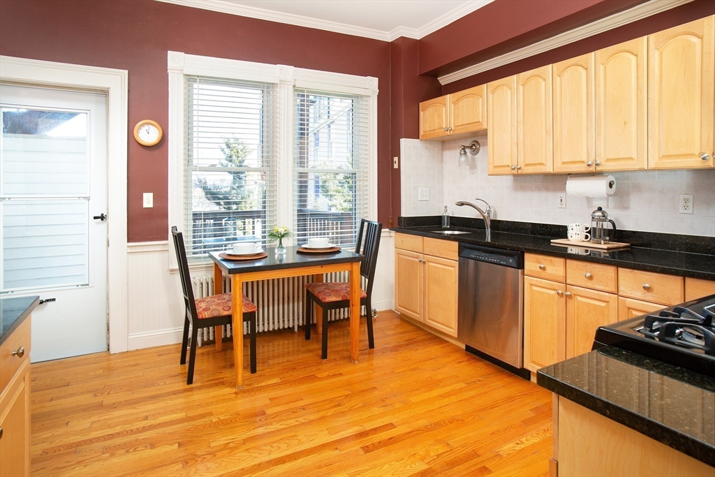 18 Hunt St, Watertown