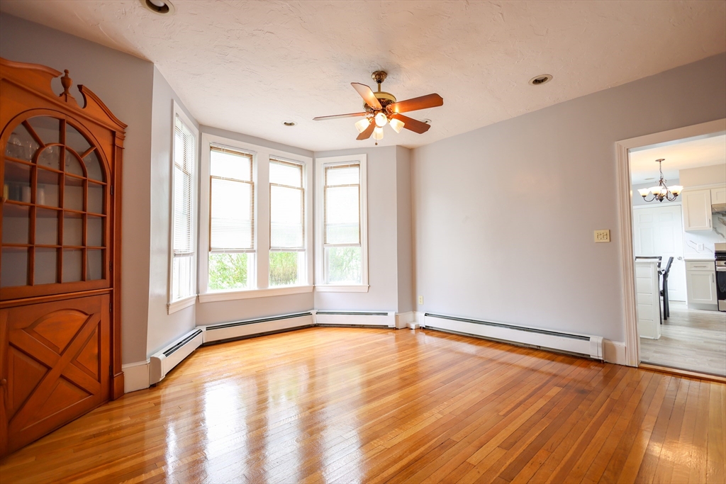 50 Maple St, Braintree