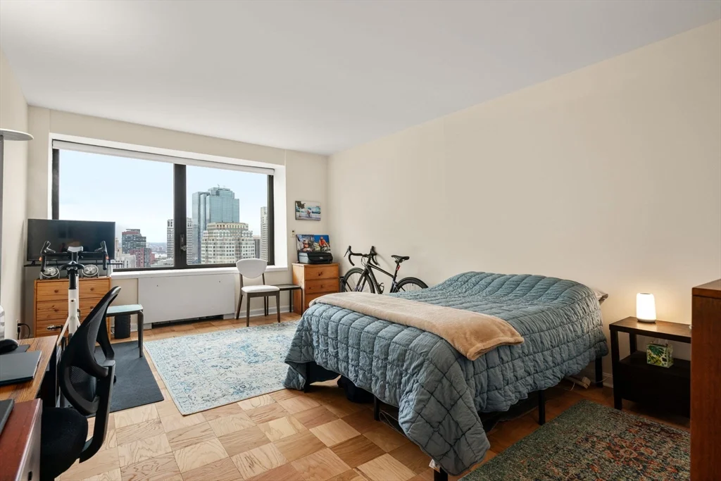85 E India Row, Waterfront