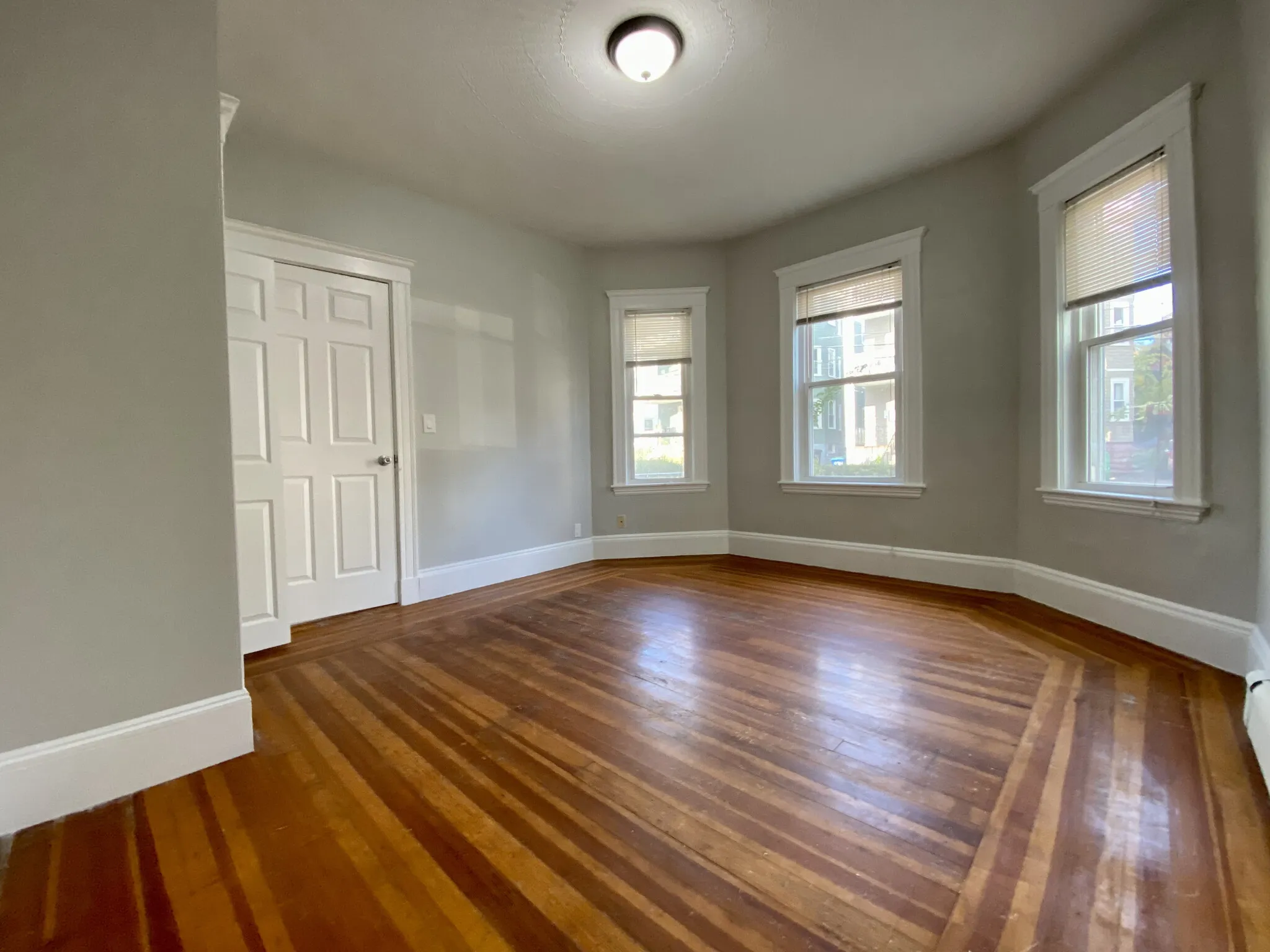 14 Belknap St, West Somerville