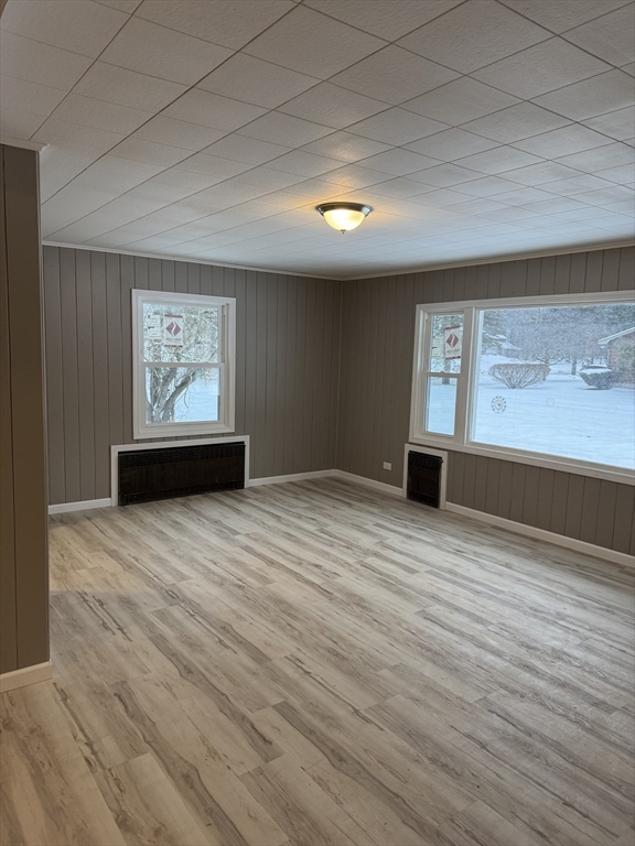 16 Knightville Dam Rd, Huntington