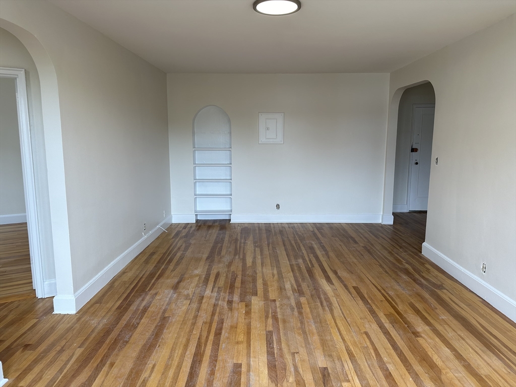 24 Concord Ave, Harvard Square