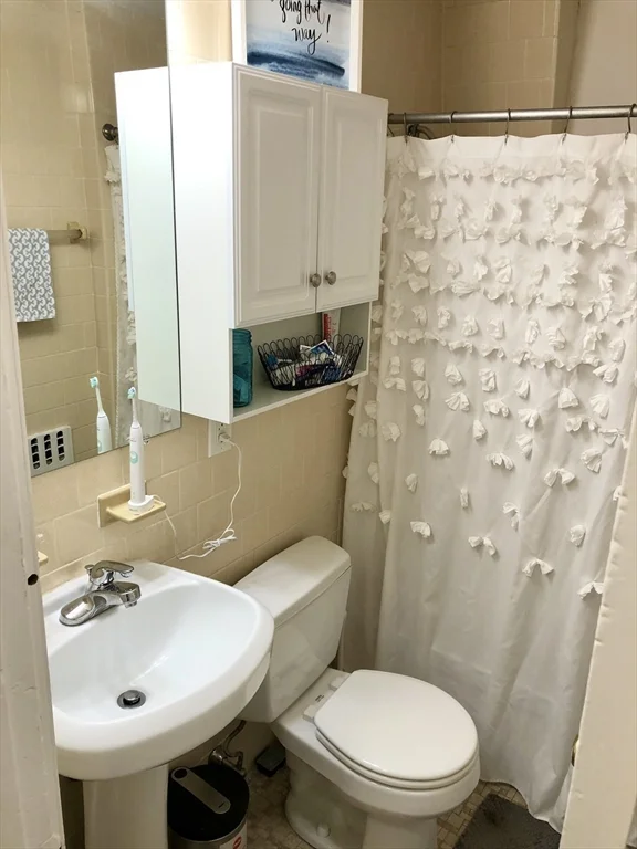 154 Central St, Magoun Square
