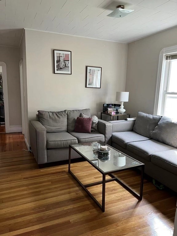 49 Porter St, Somerville